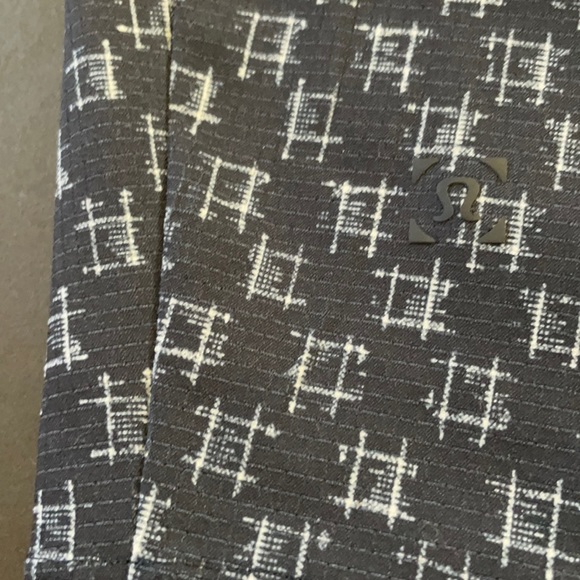 Lululemon Navy Pattern Men’s Shorts L - Picture 6 of 6